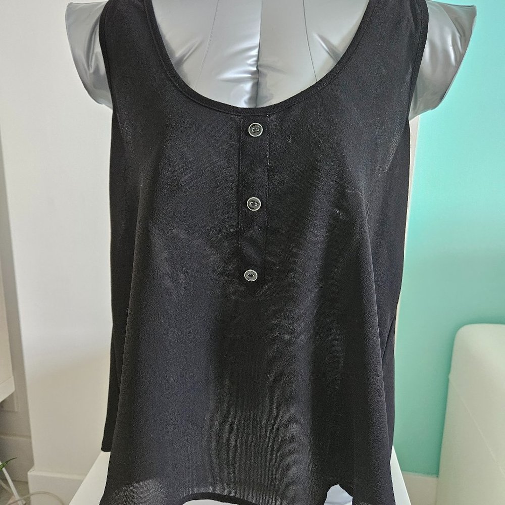 Mine Brand Black tank top with lace racerback Medium juniors Excellent Condition